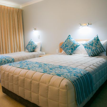 Gosford Palms Motor Inn Esterno foto