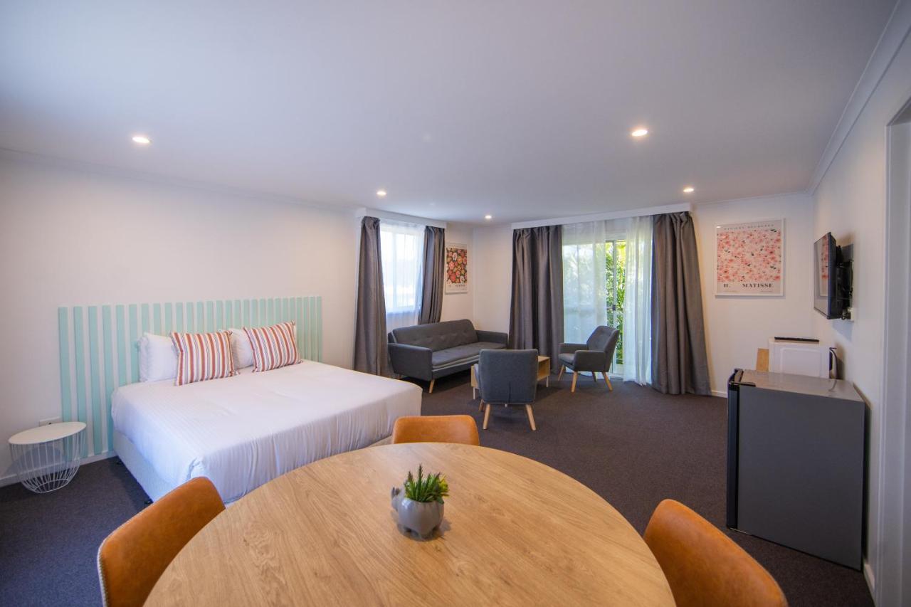 Gosford Palms Motor Inn Esterno foto